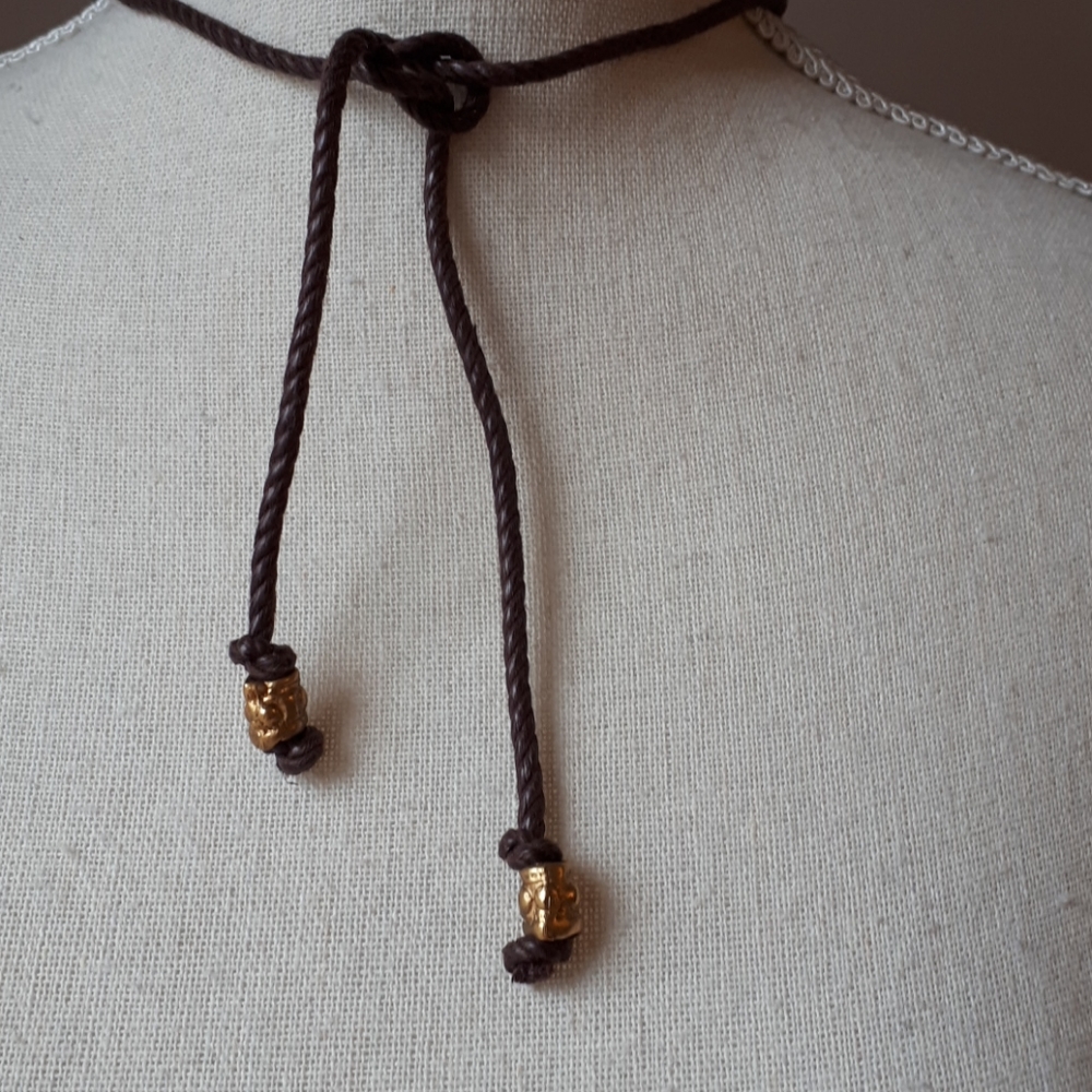Stone necklace - Picture 4 of 4